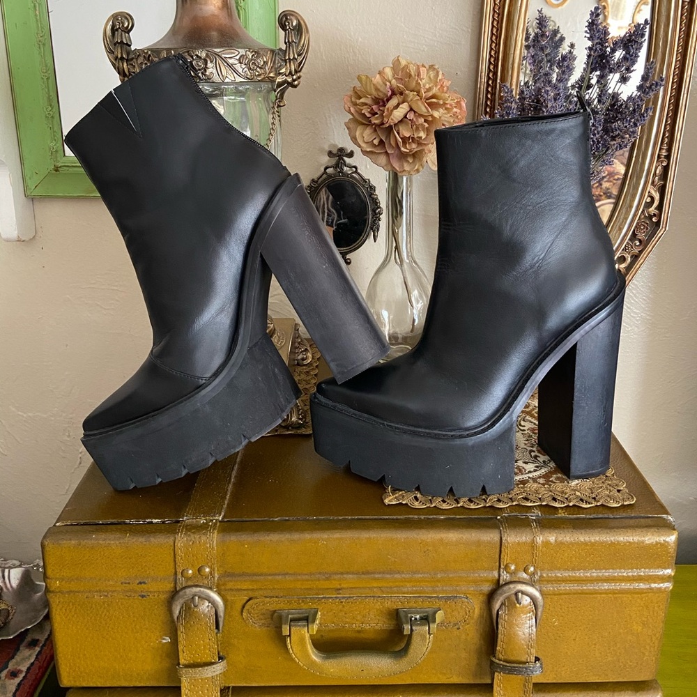 Jeffrey Campbell Famous Chunky Platform Boot